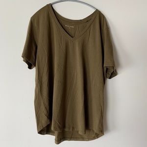 Universal Standard Medium T-Shirt, Olive